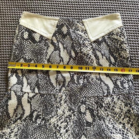 Yigal Azrouel Skirt Python Snake Print Leather - Picture 9 of 12